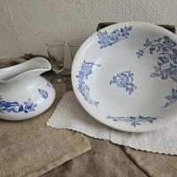 2 broc et bassin faience blanc et bleu